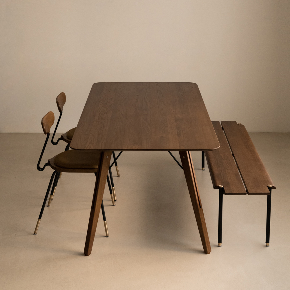 Theo dining table