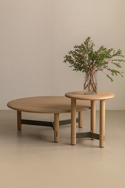 Stilt coffee table Round (Raw oak)