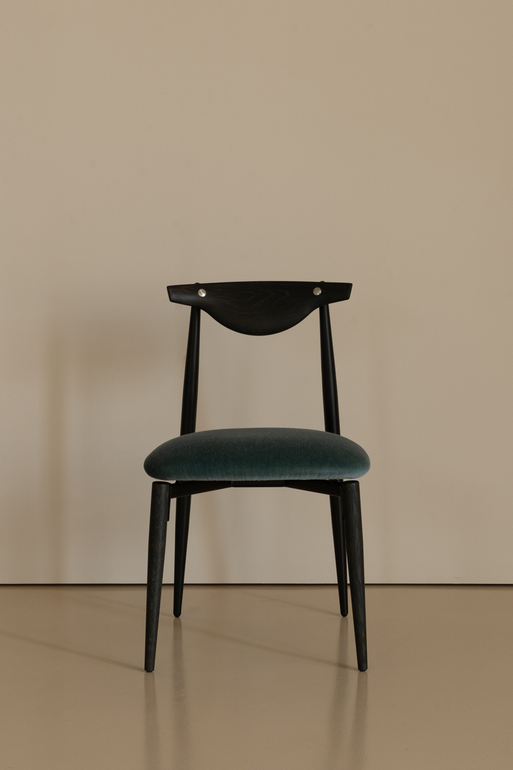 Vicuna dining chair (Mohair)
